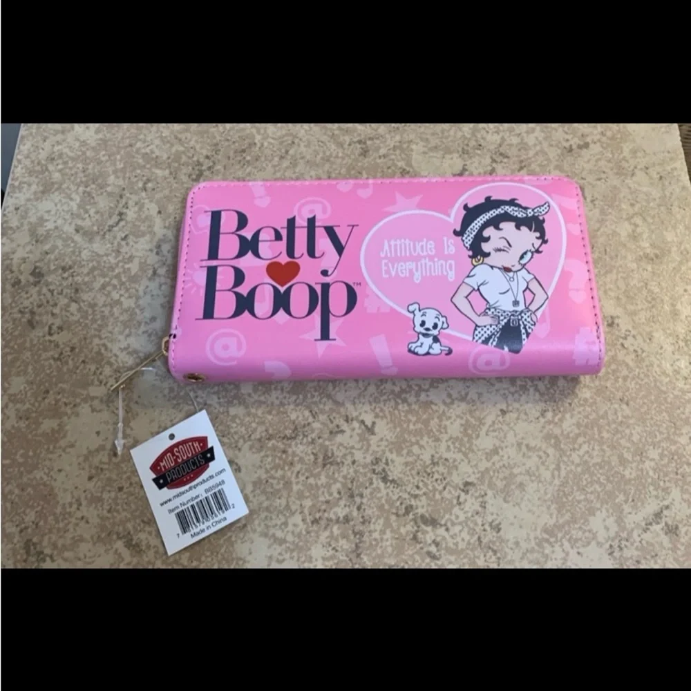 New! Betty Boop Pink Wallet “Attitude Is Everything”. Zipper Closure